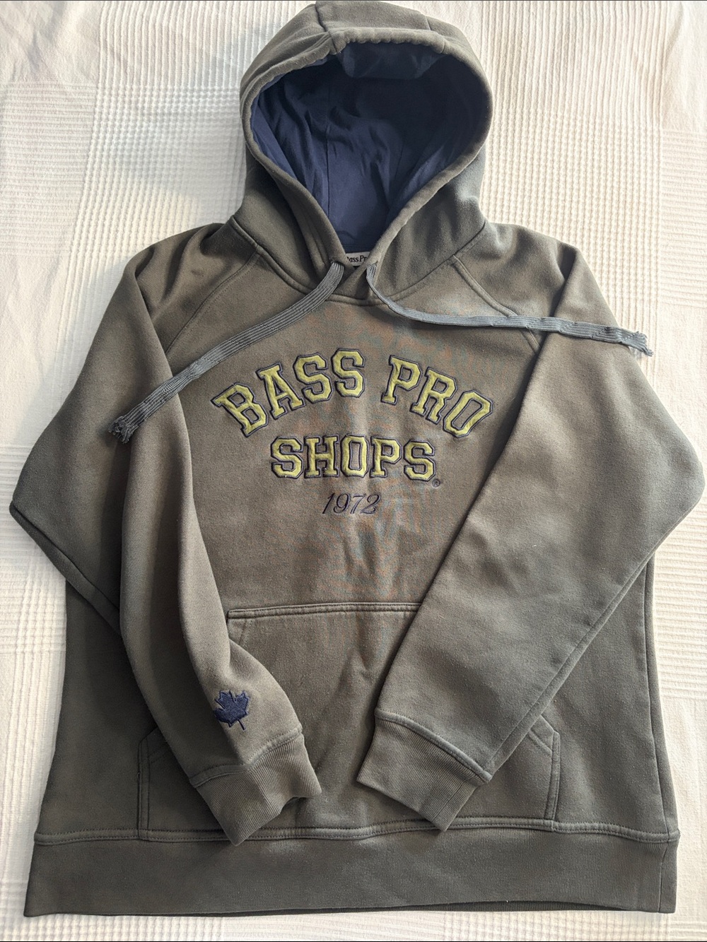 Bass Pro Shops Green Pullover Hoodie